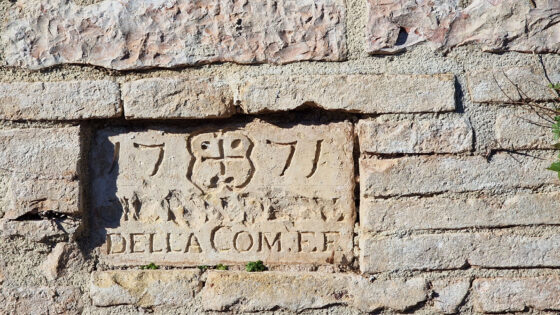 Camminando con MONTAGNEAPERTE: Da fonte Bulgarella (Spello) per il Sentiero dell’Acquedotto Romano e ritorno passando per la Valle del torrente Chiona, fonte del Molinaccio (particolare)